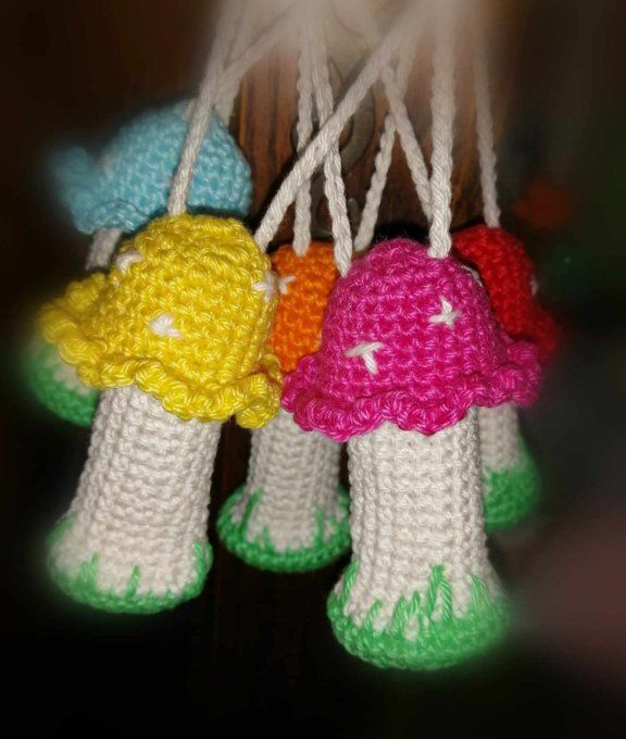 crochet pattern Shroomstick  ( lip balm case)